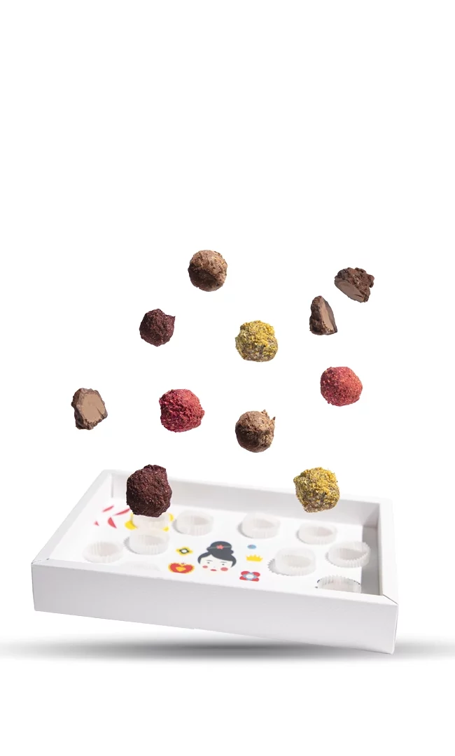 Kutija sa deset Aguara čokoladnih tartufa sa pastom od pistaća, lešnika, oraha i badema, ručno rađenih i upakovanih u jedinstveno dizajniranu kutiju posvećenu ženama.